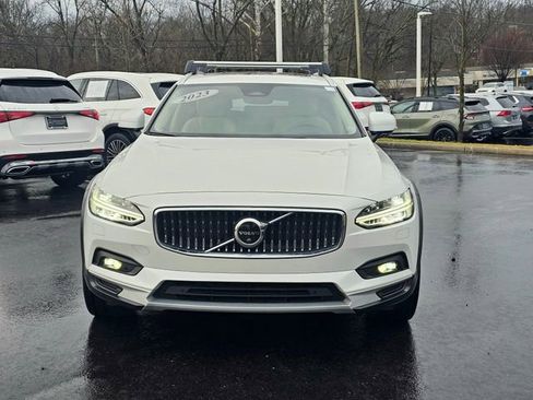 Used 2023 Volvo V90 B6 Cross Country Ultimate image 4