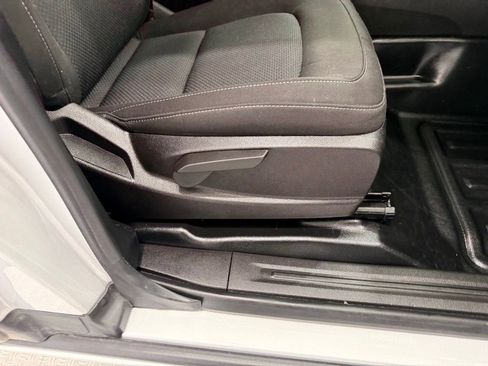 Used 2022 Chevrolet Colorado LT w/ Fleet Safety Package image 21