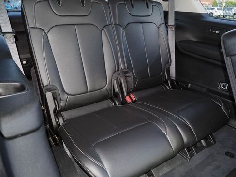 Used 2023 Jeep Grand Cherokee L Limited AWD/4WD image 23