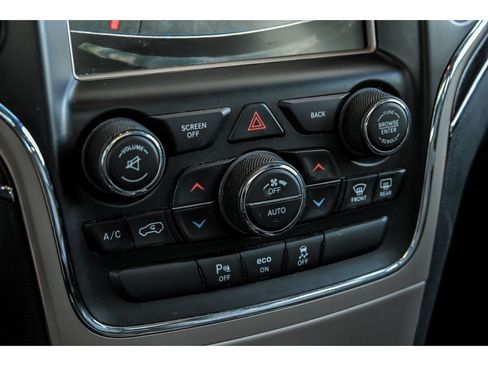 Used 2015 Jeep Grand Cherokee Limited w/ Luxury Group II AWD/4WD image 23