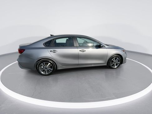 Used 2022 Kia Forte LXS image 23