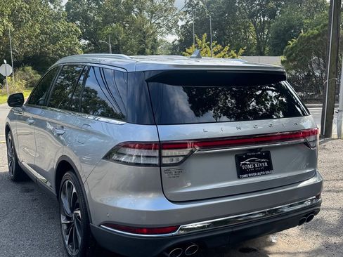 Used 2020 Lincoln Aviator Reserve w/ Equipment Group 202A image 4