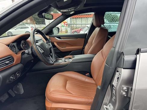 Used 2022 Maserati Levante GT AWD/4WD image 19