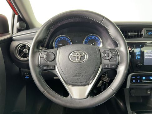 Used 2019 Toyota Corolla SE image 16