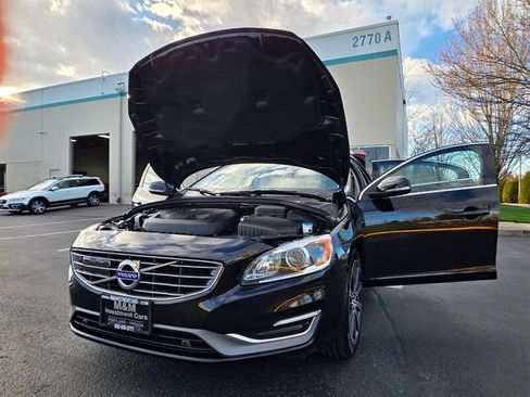 Used 2017 Volvo S60 T5 Inscription Platinum image 25