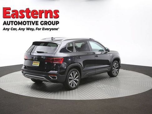 Used 2022 Volkswagen Taos SE AWD/4WD image 37