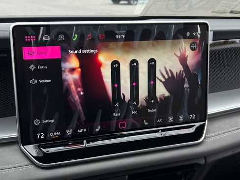 New 2026 Volkswagen Tiguan SE R-Line FWD image 24
