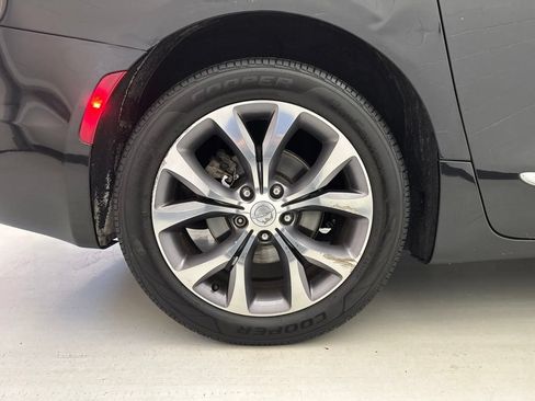 Used 2020 Chrysler Pacifica Limited FWD image 10