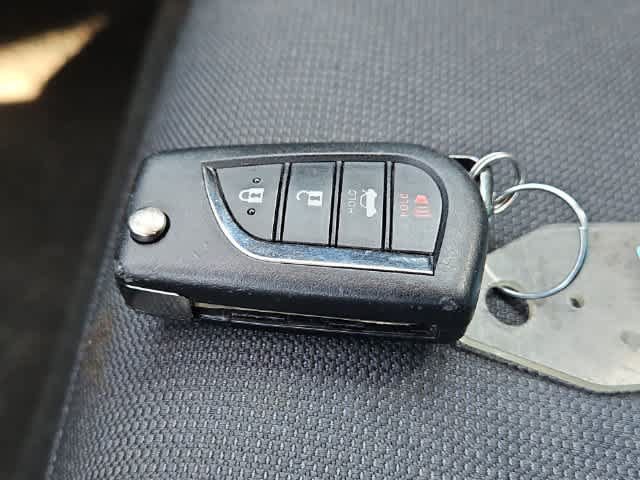 Used 2023 Toyota Corolla LE FWD image 28