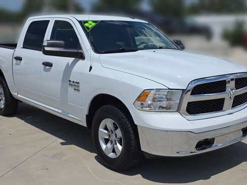 Used 2022 RAM 1500 Tradesman w/ Chrome Appearance Group AWD/4WD image 8
