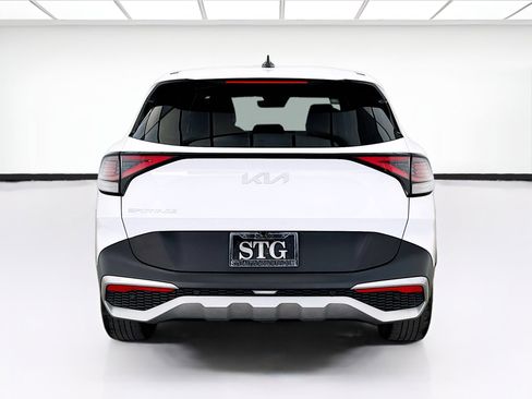 Used 2024 Kia Sportage EX FWD image 5
