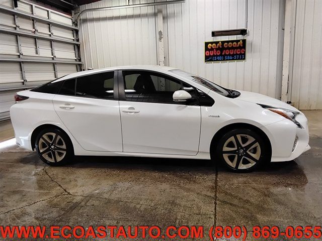 Used 2016 Toyota Prius Four Touring FWD image 5