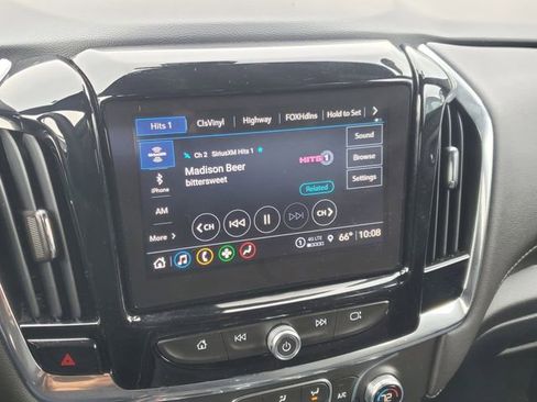 Used 2023 Chevrolet Traverse LT image 29