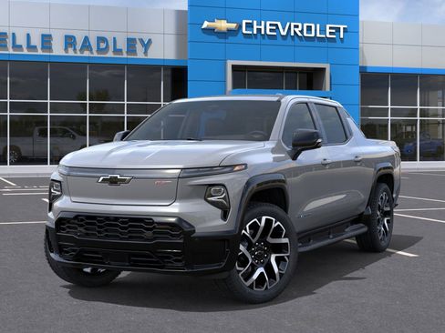 New 2025 Chevrolet Silverado EV RST image 32