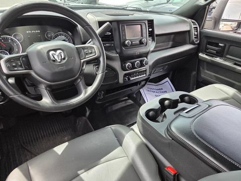 Used 2024 RAM 2500 Tradesman w/ Chrome Appearance Group AWD/4WD image 8
