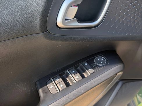 Used 2020 Kia Soul EX FWD image 5