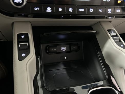 Used 2022 Kia Telluride EX w/ EX Premium Package AWD/4WD image 10
