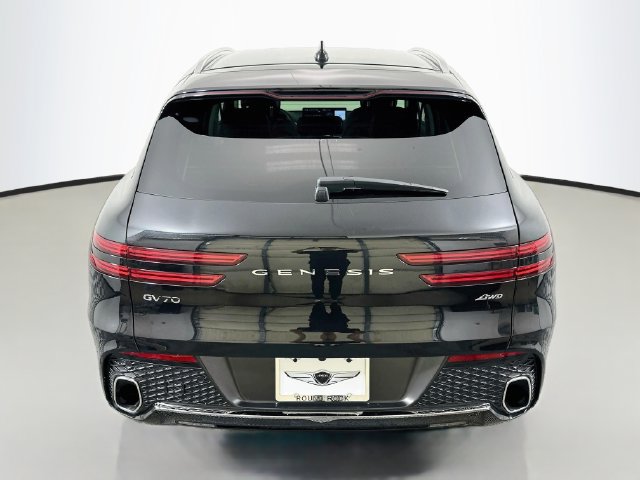 Used 2022 Genesis GV70 2.5T AWD/4WD image 6