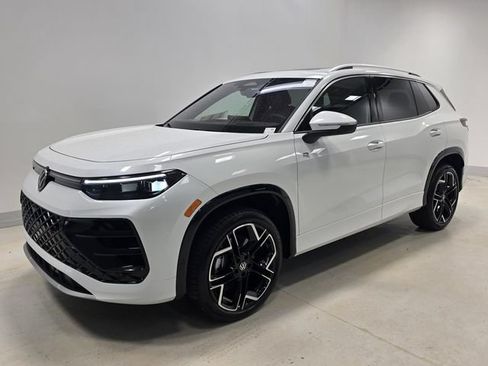 New 2026 Volkswagen Tiguan SEL R-Line AWD/4WD image 40