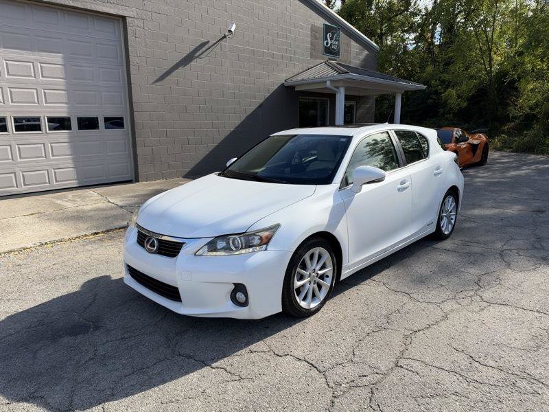 Used 2011 Lexus CT 200h Premium w/ Premium Audio Pkg FWD image 1