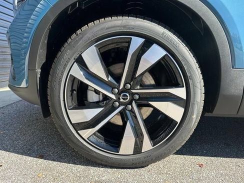 Used 2025 Volvo XC40 B5 Ultra w/ Protection Package AWD/4WD image 9