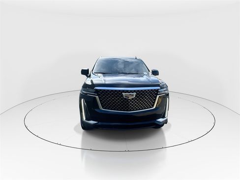 Used 2023 Cadillac Escalade ESV Premium Luxury image 3
