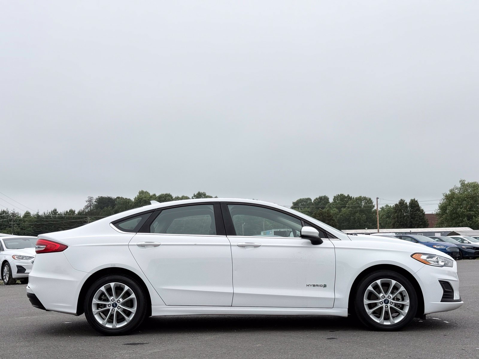 Used 2019 Ford Fusion SE FWD image 6