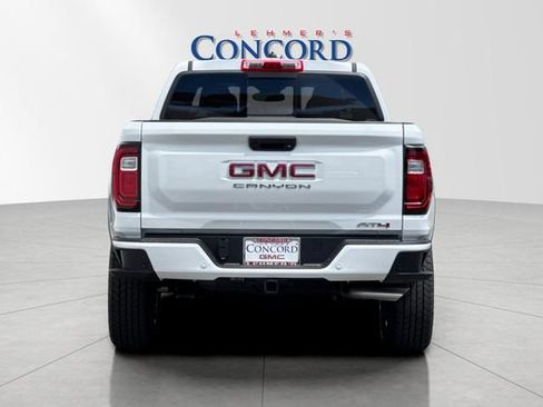 Used 2026 GMC Canyon AT4 w/ LPO, Off Road Lift Package AWD/4WD image 5
