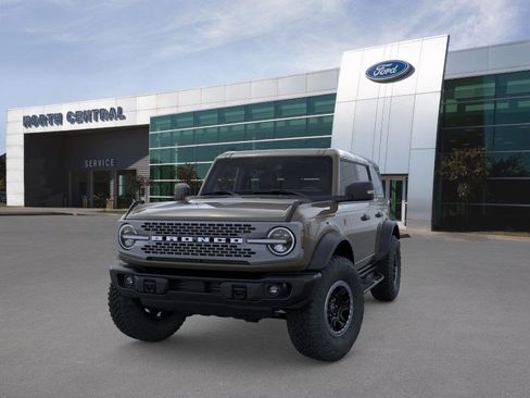 New 2025 Ford Bronco Badlands image 2