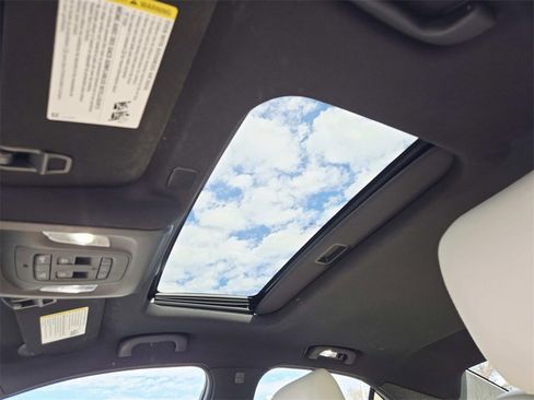 Used 2021 Cadillac CT4 Premium Luxury image 9