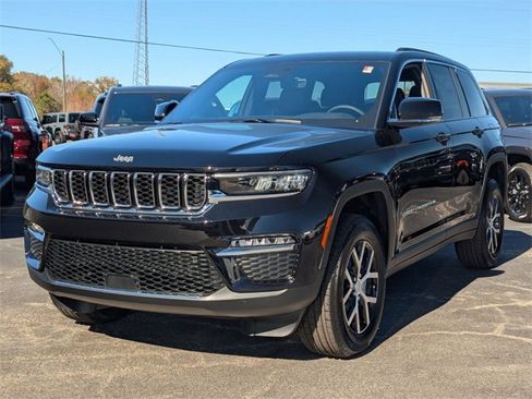 New 2025 Jeep Grand Cherokee Limited image 4