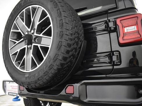 Used 2024 Jeep Wrangler High Altitude AWD/4WD image 43