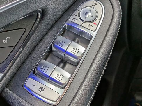 Used 2021 Mercedes-Benz GLC 300 4MATIC w/ AMG Line image 26