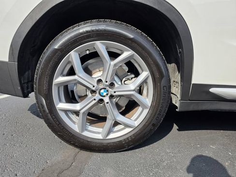 Used 2024 BMW X4 xDrive30i w/ Premium Package AWD/4WD image 7