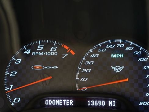 Used 2002 Chevrolet Corvette Z06 w/ Memory Pkg RWD image 50