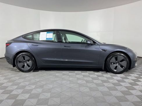 Used 2023 Tesla Model 3 Standard Range image 11