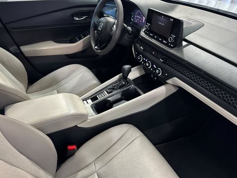 Used 2024 Honda Accord EX image 17