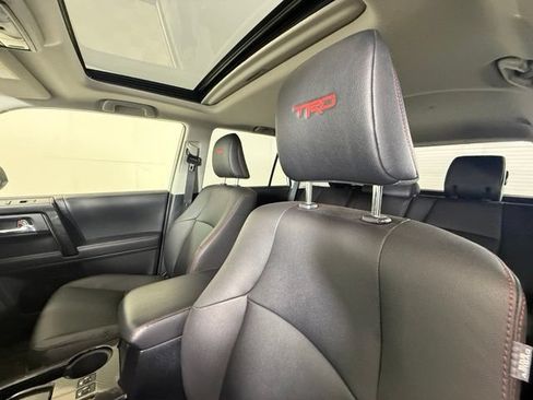 Used 2020 Toyota 4Runner TRD Off-Road Premium w/ Moonroof Package AWD/4WD image 7