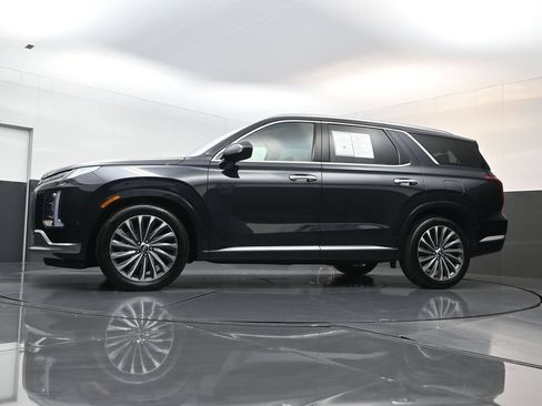Certified 2024 Hyundai Palisade Calligraphy AWD/4WD image 30