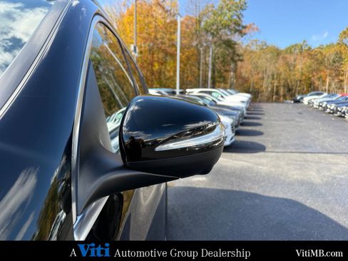 Used 2022 Mercedes-Benz GLS 450 4MATIC image 10