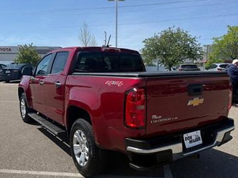 Used 2017 Chevrolet Colorado LT w/ Luxury Package, Chrome AWD/4WD image 4