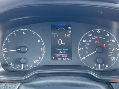 Used 2024 Toyota Corolla LE FWD image 20