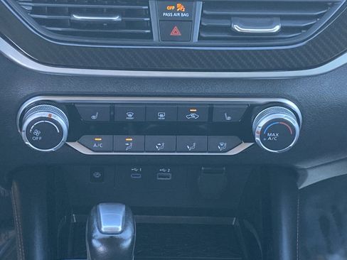 Used 2024 Nissan Altima 2.5 SR w/ SR Premium Package image 23