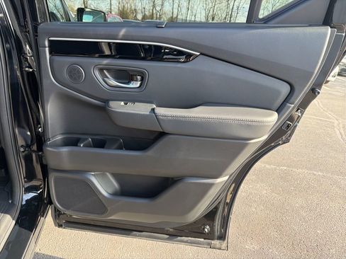 Certified 2025 Honda Pilot EX-L image 24