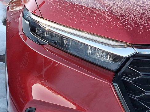 Used 2025 Honda CR-V LX image 9