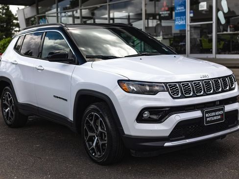 Used 2025 Jeep Compass Limited AWD/4WD image 6