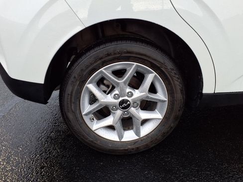 Certified 2025 Kia Soul S FWD image 9