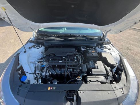 Used 2025 Kia K4 LXS image 30