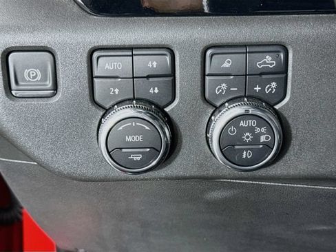 Used 2025 GMC Sierra 1500 Elevation w/ Elevation Premium Package AWD/4WD image 10