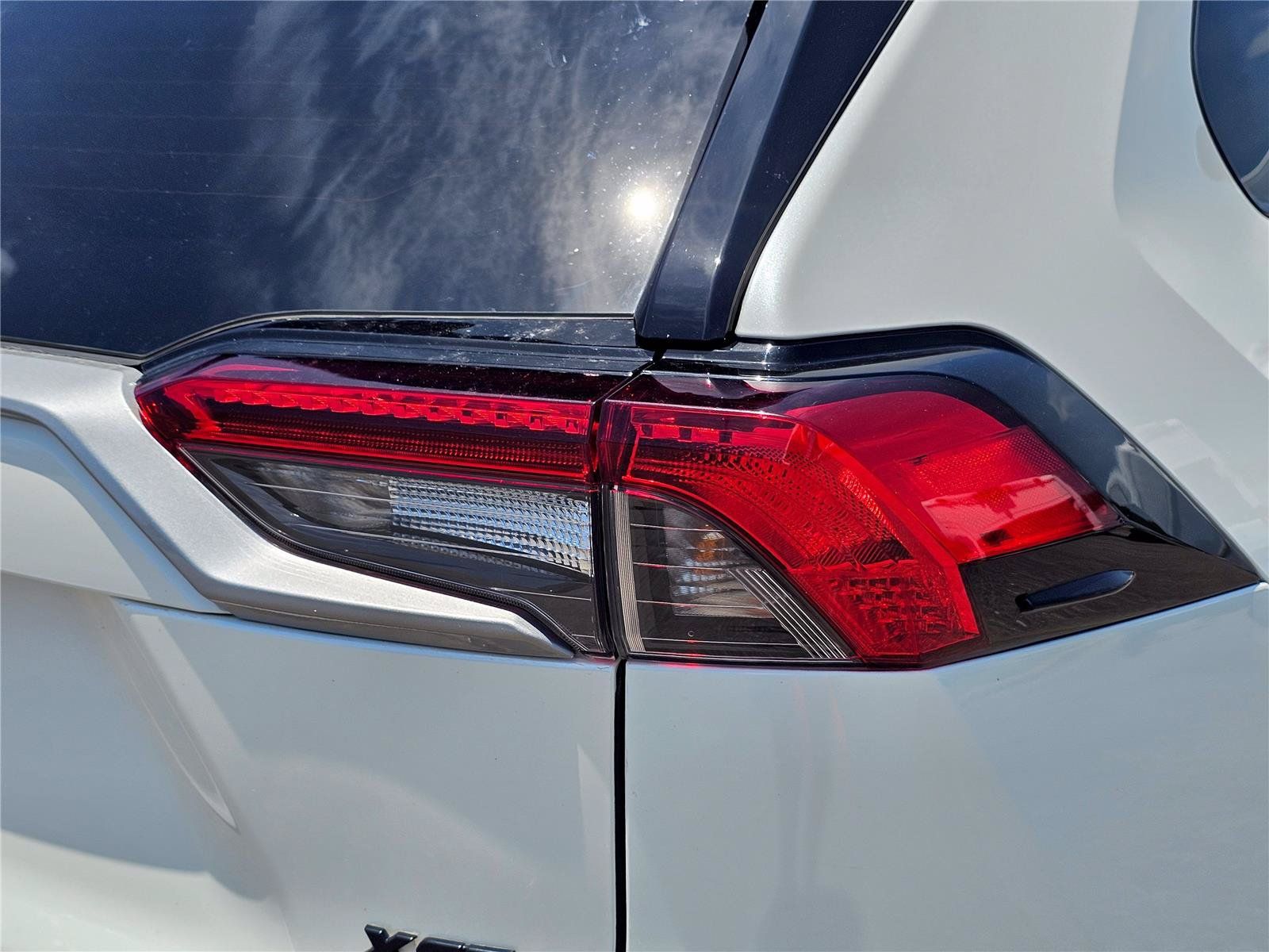 Used 2021 Toyota RAV4 XSE w/ XSE Grade Weather Package AWD/4WD image 9